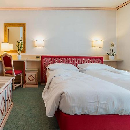 Hotel Capannina กอร์ตินาดัมเปซโซ ภายนอก รูปภาพ