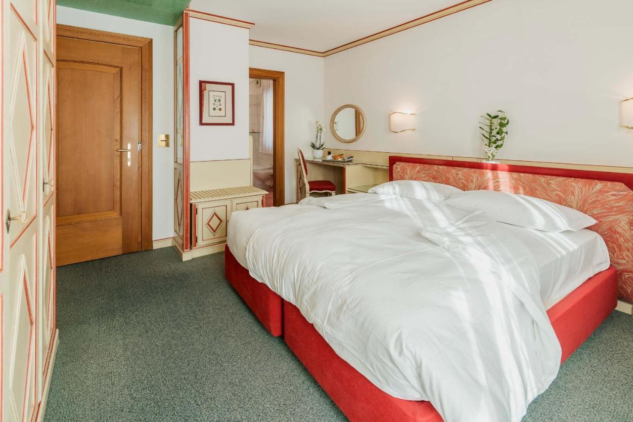 Hotel Capannina กอร์ตินาดัมเปซโซ ภายนอก รูปภาพ